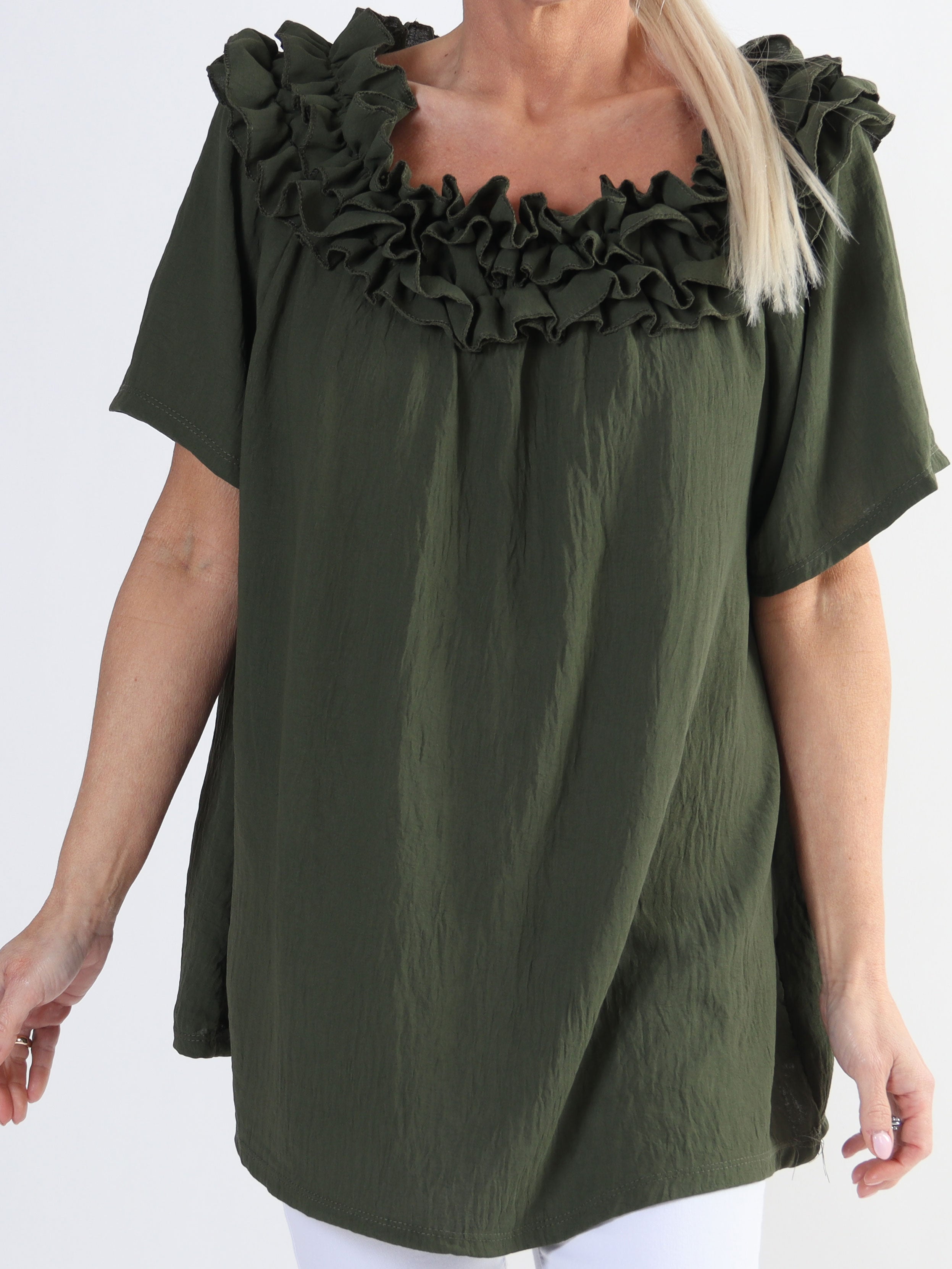 Chili Sleeveless - Plus size tunika med elastik og flæser i udskæringen